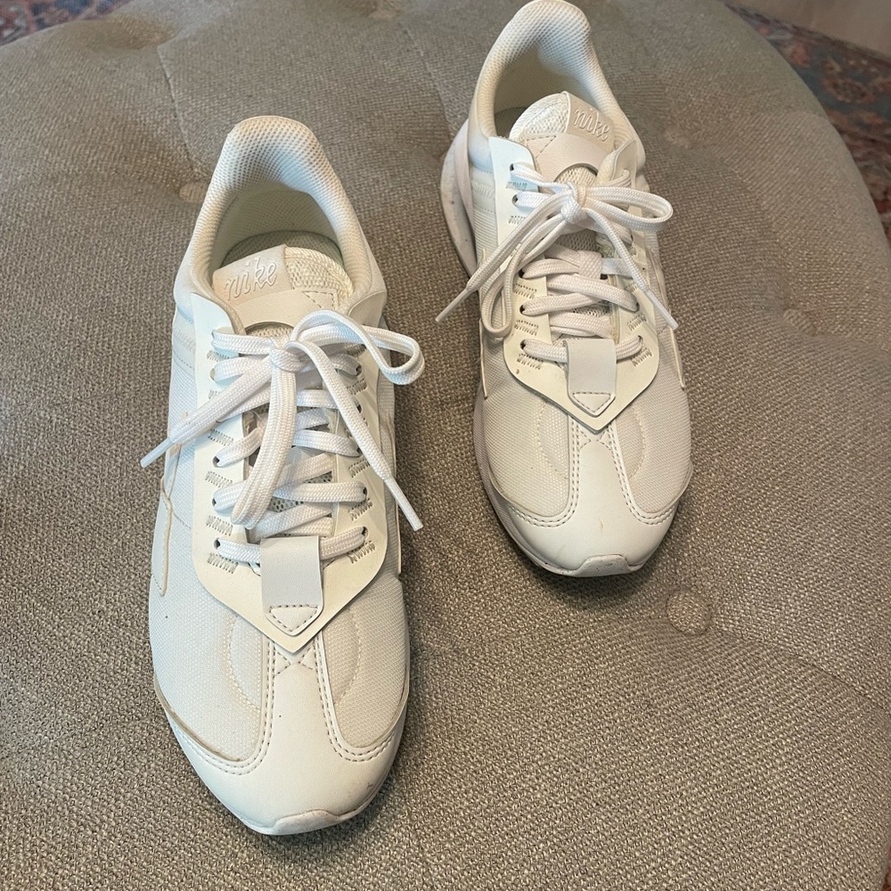 Nike Air Max Pre-Day Sneaker